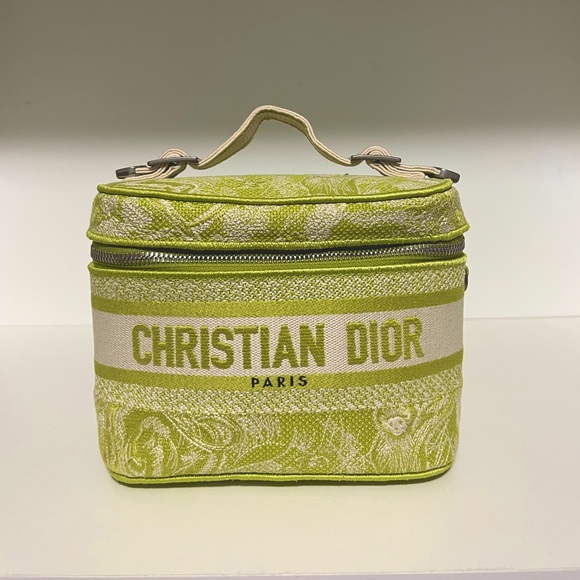 Dior Handbags - Christian Dior 2021 Toile Vanity Case
